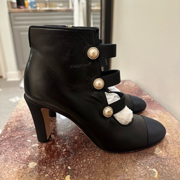 Chanel Leather Ankle Boots Cap Toe - Picture 11 of 14
